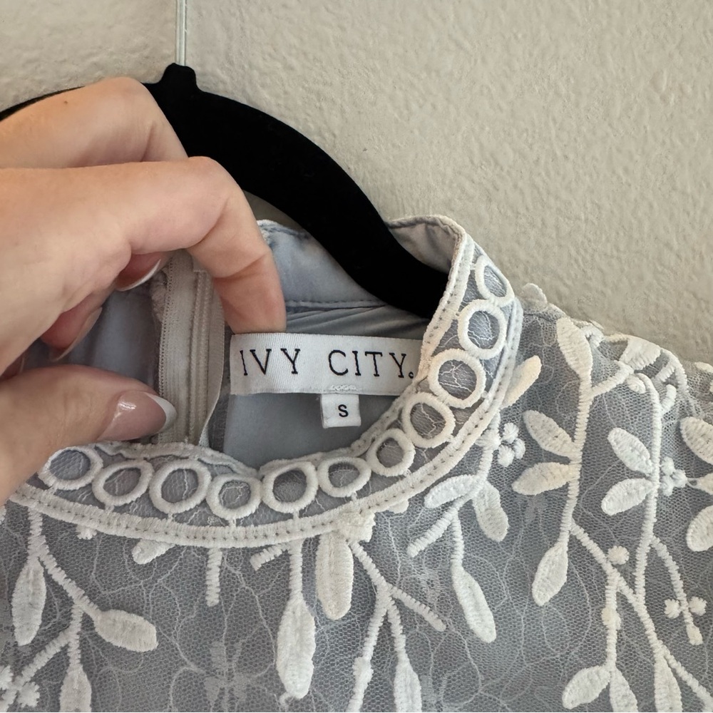 Ivy City Co Sicily Flutter Sleeve White Lace Midi Dress Small - Picture 7 of 10
